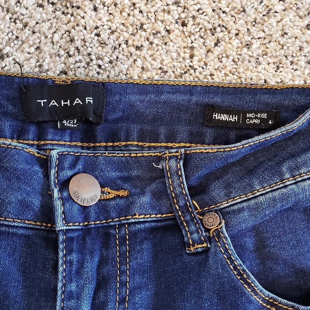 Tahari mid rise capris - Picture 6 of 8